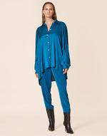 Load image into Gallery viewer, Long sleeve oversized shirt
