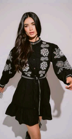 Load image into Gallery viewer, Verona Black &amp; White short shirt dress
