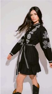 Verona Black & White short shirt dress