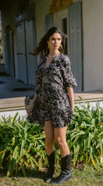 Load image into Gallery viewer, Verona Black &amp; White Corto short dress
