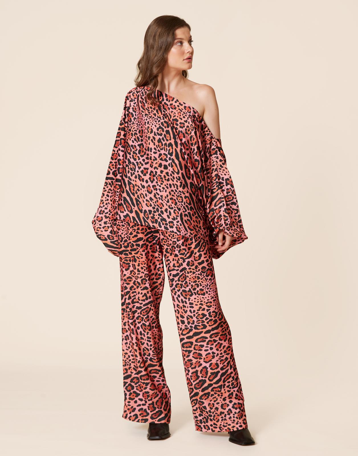 Long trousers cheetah print