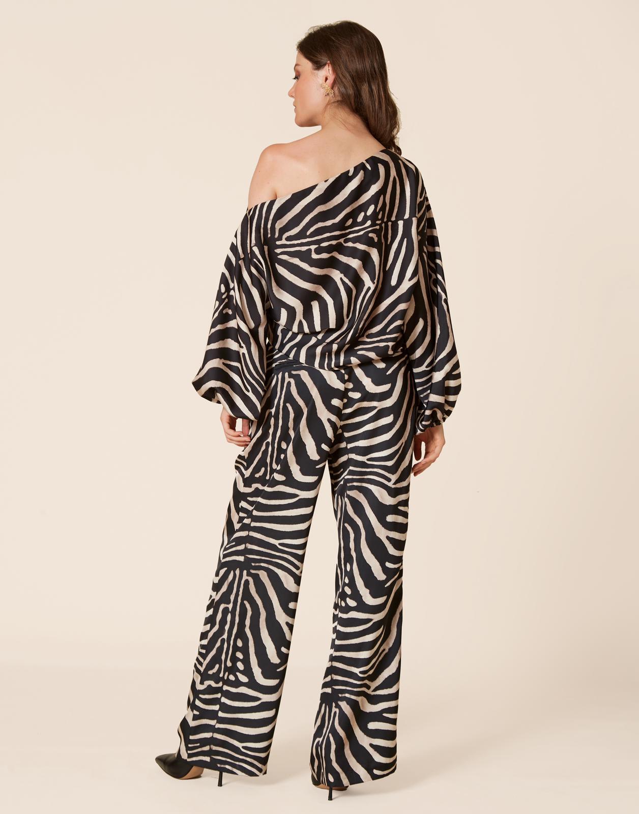 Off shoulder zebra top